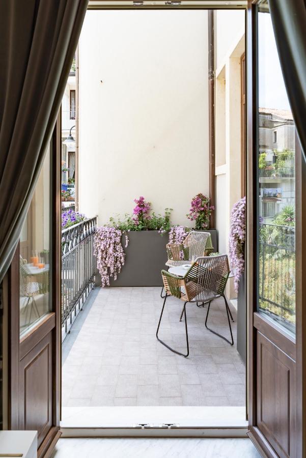Ciuri Di Strata Bed & Breakfast คาตาเนีย ภายนอก รูปภาพ